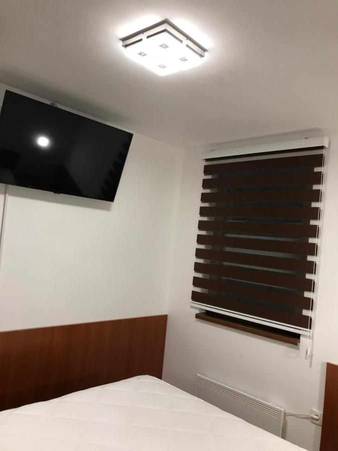 Apartman B3 U Vili Suri โคเปานิก ภายนอก รูปภาพ